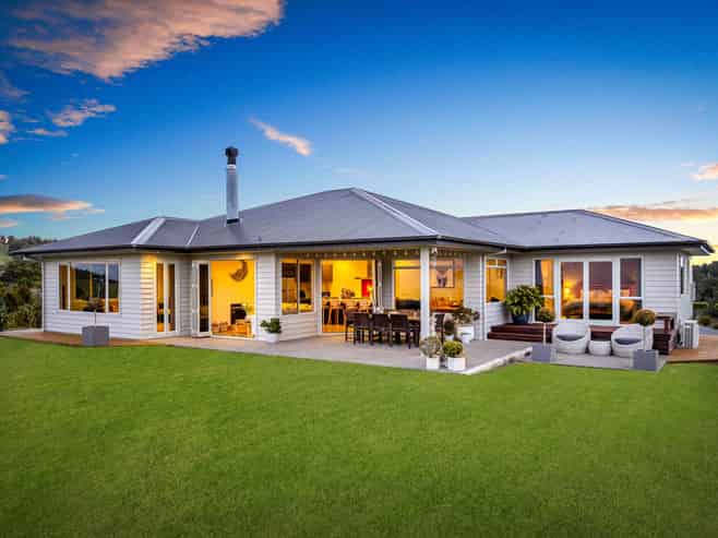 226 Rataroa Road, Miranda