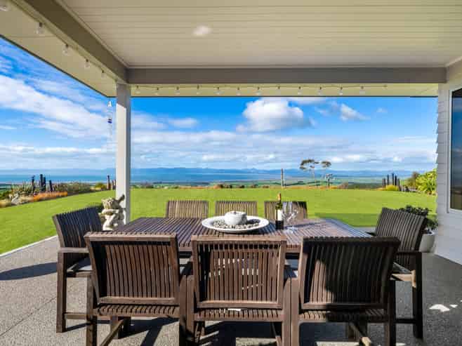 226 Rataroa Road, Miranda
