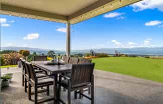 226 Rataroa Road, Miranda