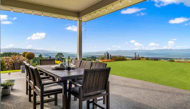 226 Rataroa Road, Miranda
