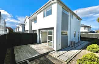 9/51 Hills Road, Edgeware