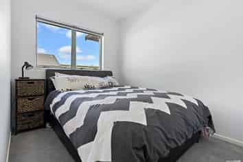 13/150 Chapel Road, Flat Bush