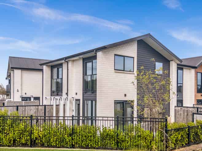 10/172 Don Buck Road, Massey