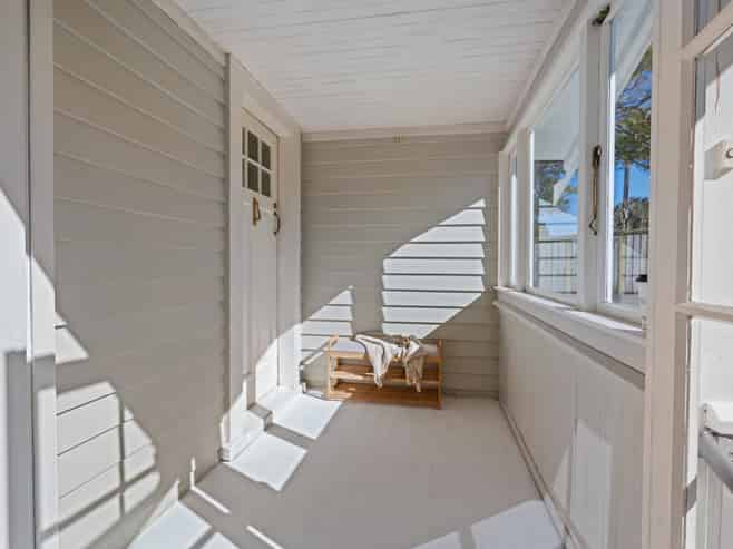 6 Parahaki Street, Regent