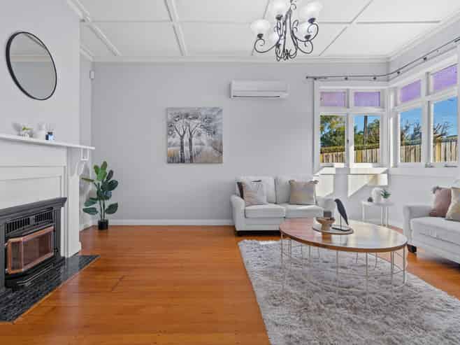 6 Parahaki Street, Regent