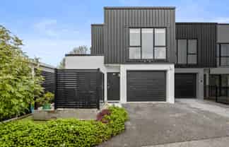 22D Borrowdace Avenue, Botany Downs