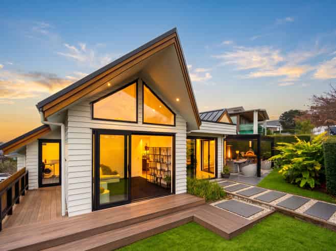 16 Tuatini Place, Long Bay