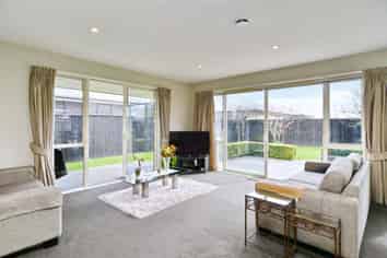 6 Wisteria Lane, Rangiora
