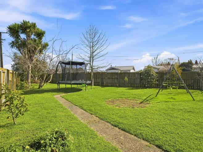 12 Tanguru Street, Whanganui East