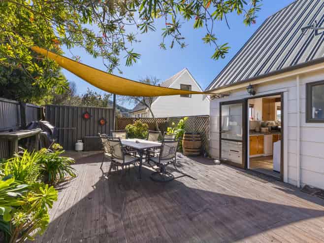 2/251A Waikawa Road, Waikawa