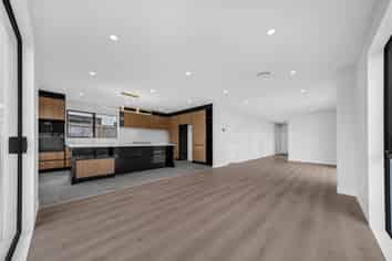 2 Whata Street, Clarks Beach
