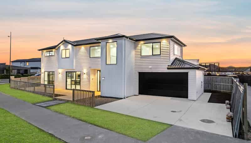 2 Whata Street, Clarks Beach