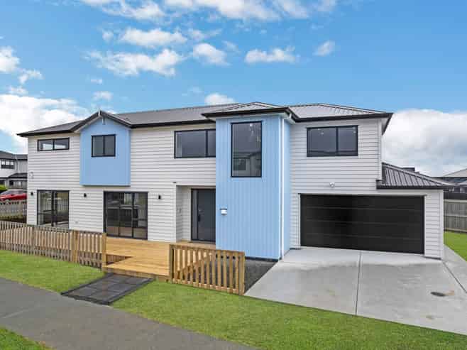 2 Whata Street, Clarks Beach