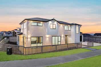 2 Whata Street, Clarks Beach