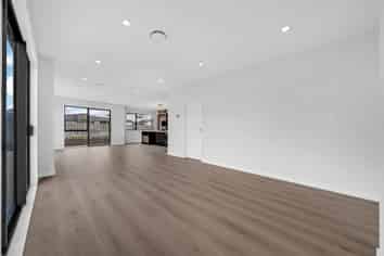 2 Whata Street, Clarks Beach