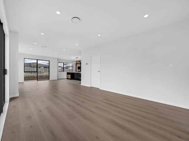 2 Whata Street, Clarks Beach