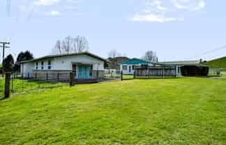 21 and 23 Brewer Road, Strathmore
