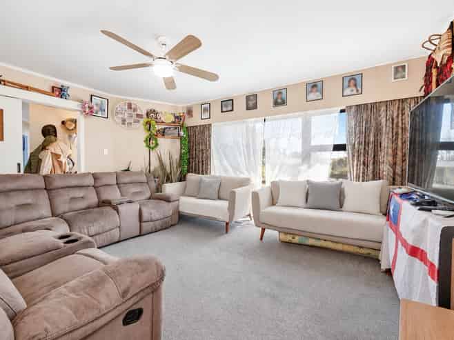 51 Clayton Avenue, Otara