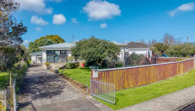 51 Clayton Avenue, Otara