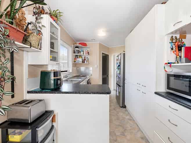 51 Clayton Avenue, Otara