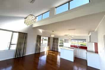 13 Ferry Parade, Herald Island