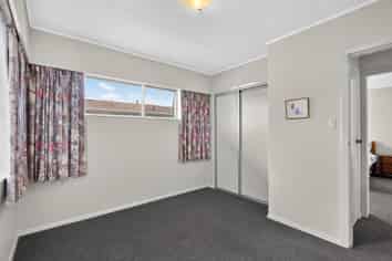 2/20 Cobham Crescent, Stoke