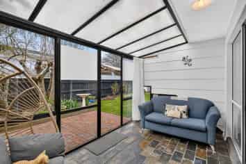 2/20 Cobham Crescent, Stoke