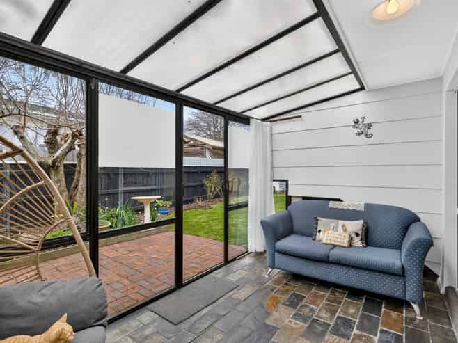2/20 Cobham Crescent, Stoke