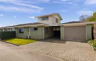 2/20 Cobham Crescent, Stoke