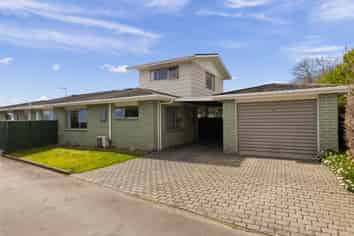 2/20 Cobham Crescent, Stoke