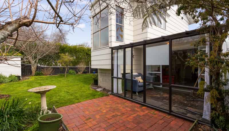 2/20 Cobham Crescent, Stoke