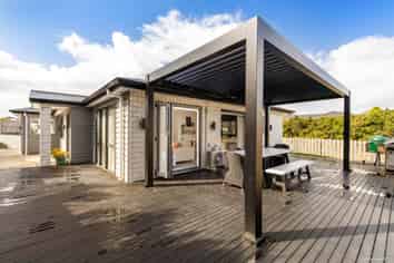 11 Tahuna Minhinnick Drive, Glenbrook
