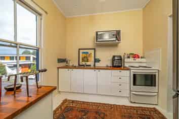 Bring your vision to the heart of Woodville