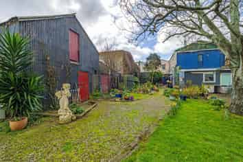 Bring your vision to the heart of Woodville