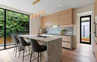 2/8 Westwood Terrace, Saint Marys Bay