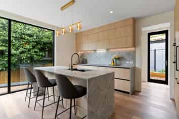 2/8 Westwood Terrace, Saint Marys Bay