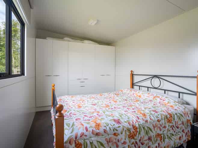 2/736 Acacia Bay Road, Acacia Bay
