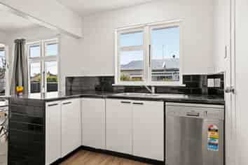 1/43 Northcote Road, Northcote