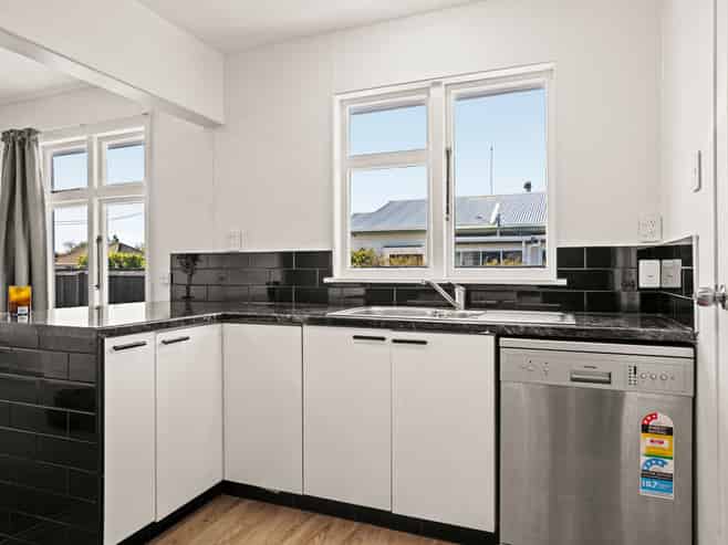1/43 Northcote Road, Northcote