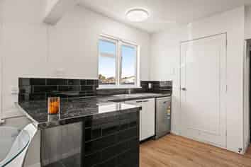 1/43 Northcote Road, Northcote