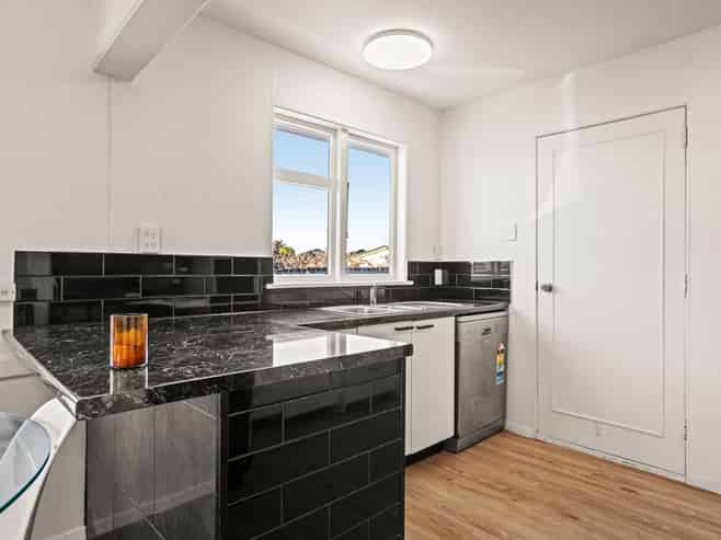 1/43 Northcote Road, Northcote