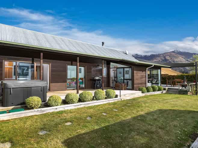 152 Beacon Point Road, Wanaka