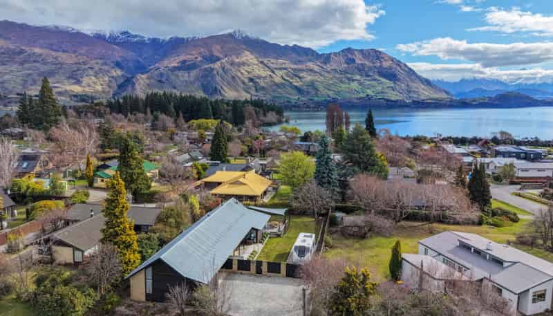 152 Beacon Point Road, Wanaka