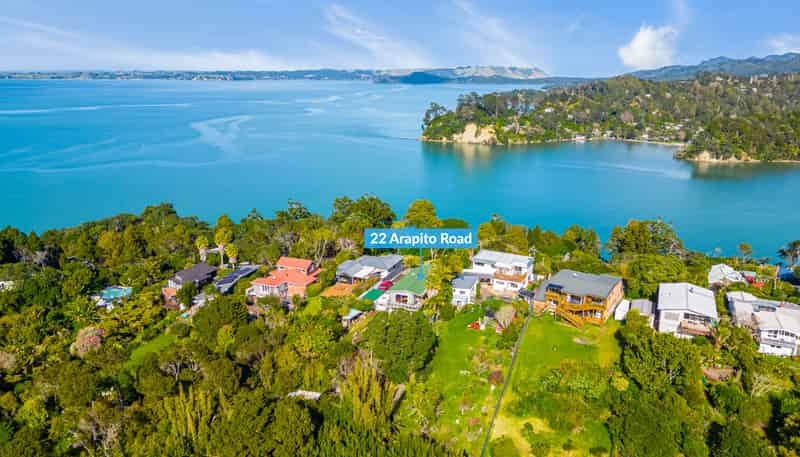 22 Arapito Road, Titirangi