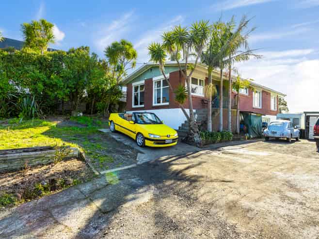 22 Arapito Road, Titirangi