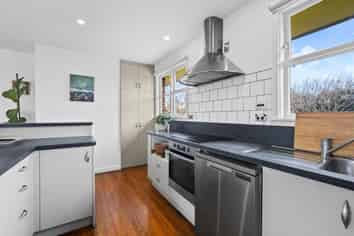 2898 Thompsons Track, Lauriston