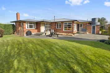 2898 Thompsons Track, Lauriston