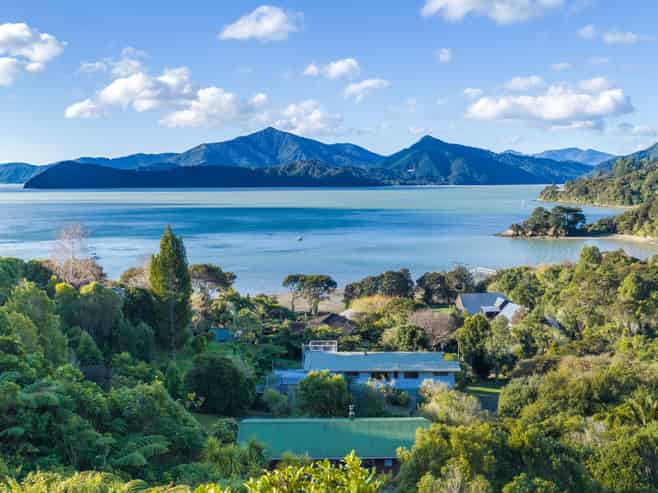 240 Moetapu Bay Road, Moetapu Bay