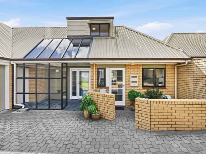 3/23 Clonbern Road, Remuera