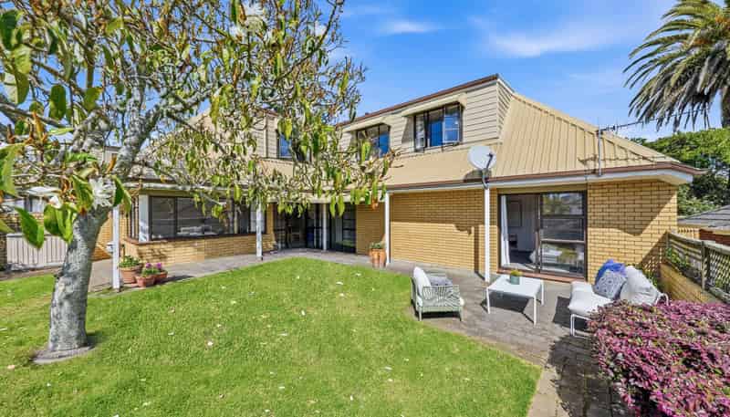 3/23 Clonbern Road, Remuera